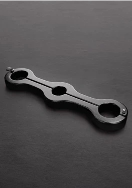 Steel by Shots Lederhalt metalowe dyby z trzema otworami, czarne