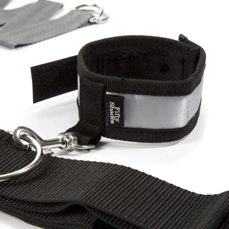 Fifty Shades of Grey Over the Bed Cross – zestaw wiązań łóżkowych regulowanych